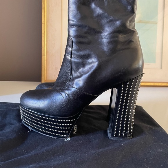 Saint Laurent black platform boots. Stud details on heal and platform. - Picture 4 of 7
